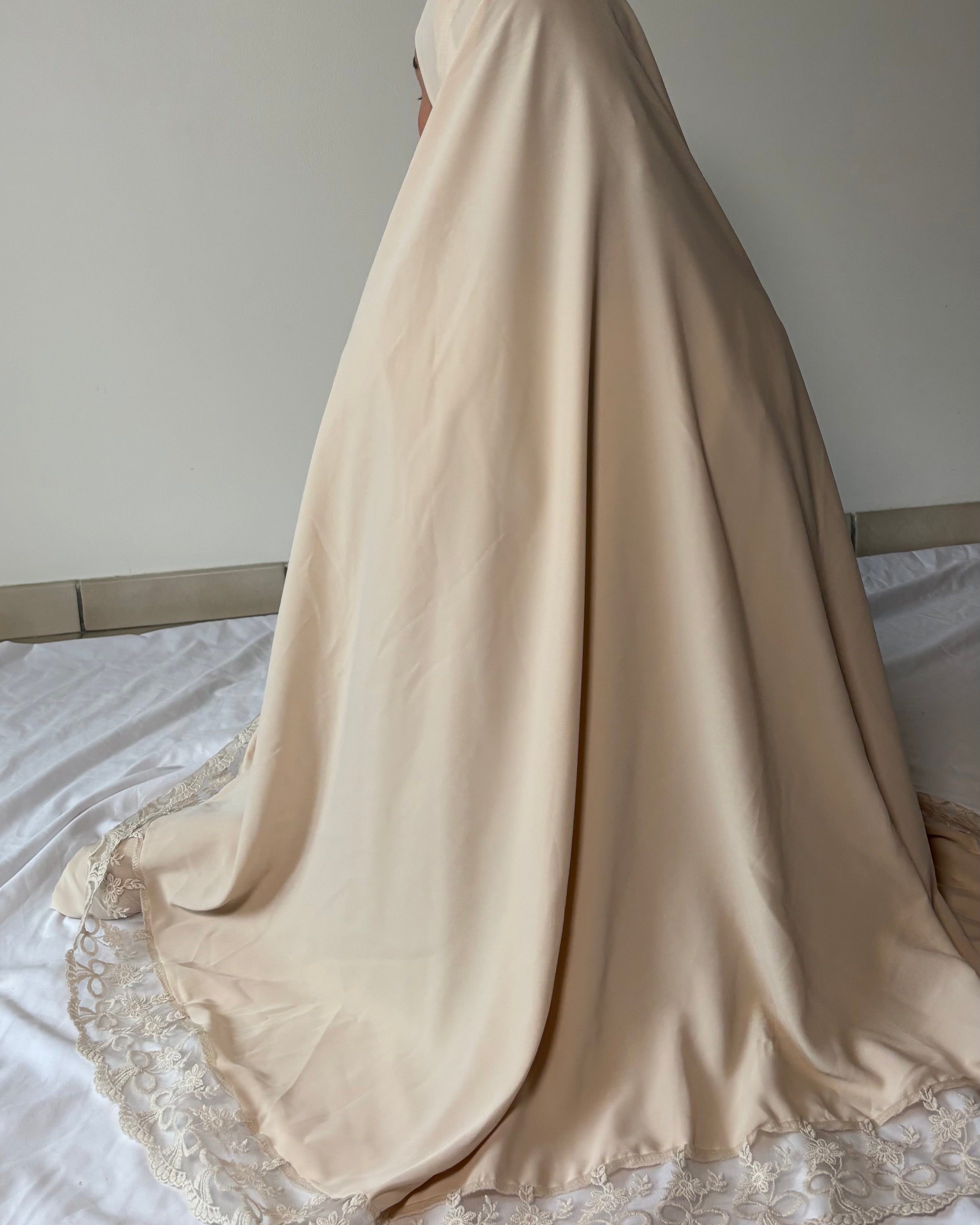 Robe de prière beige